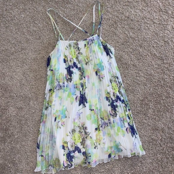 BCBGeneration Dresses & Skirts - BCBG Floral Mini Dress